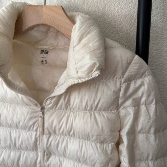 Uniqlo Ultra Light Down Jacket in Creamy White Size Small - Picture 3 of 5